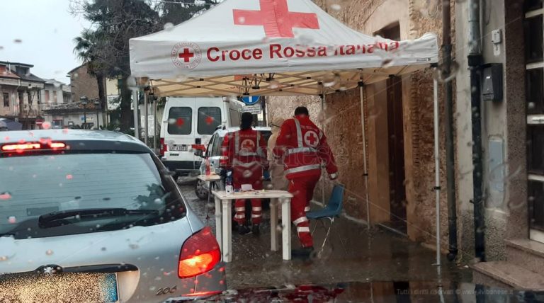 Nove “casi dubbi” a Stefanaconi, sospesa la decisione sulla riapertura delle scuole – Video