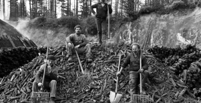 I carbonari del foto-reporter LaC Tv Caracciolo conquistano il primo premio “Lissoni”