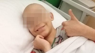 Raccolti oltre 50mila euro per il piccolo Matteo reso cieco da un tumore. Il suo grazie in un audiomessaggio – Video