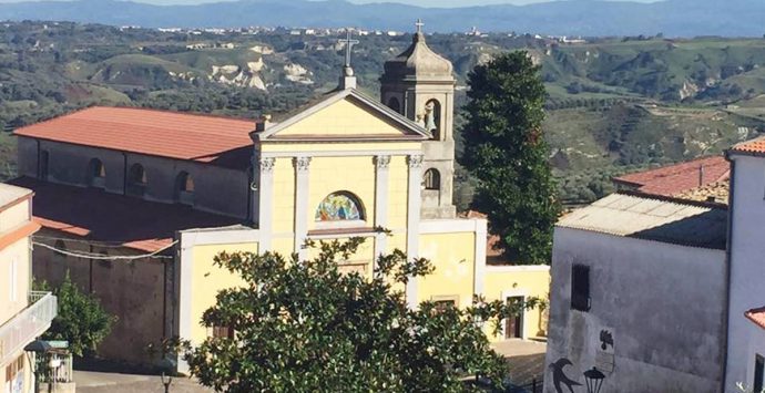 Zungri, parroco positivo al Covid: aveva celebrato messa domenica