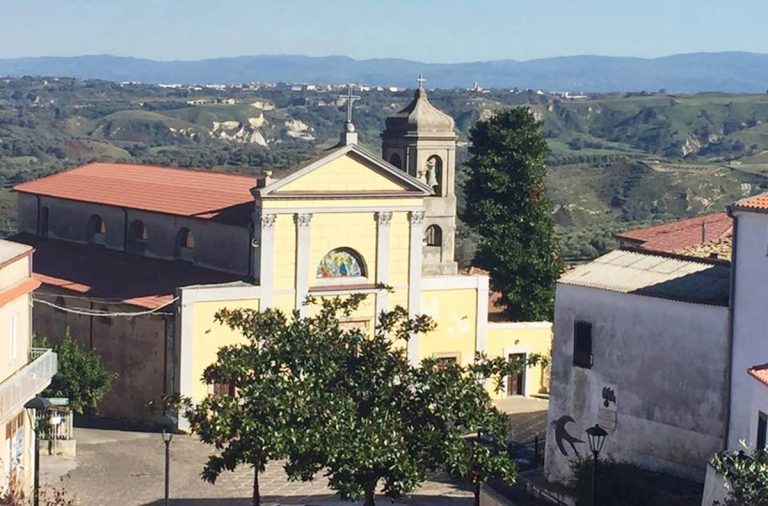 Zungri, parroco positivo al Covid: aveva celebrato messa domenica