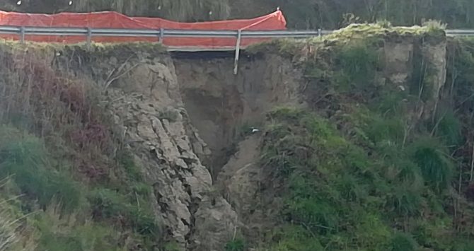 Cessaniti, la provinciale 82 fa paura. Gli utenti: «S’intervenga subito» – Video