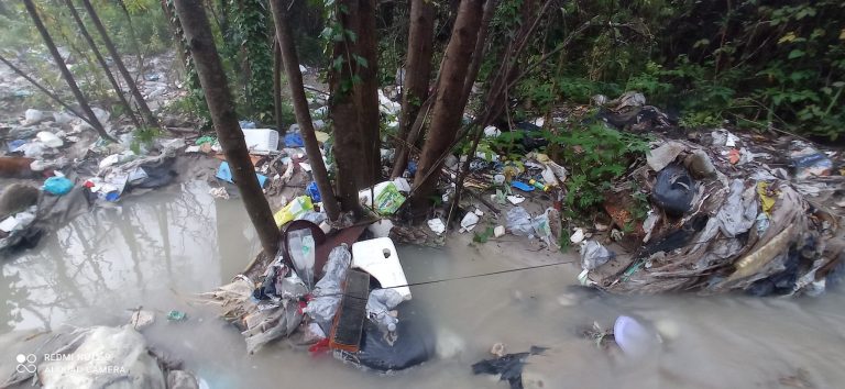 Fiumara dei veleni, il Comune di San Costantino prende impegni per vigilare contro i “lordazzi”