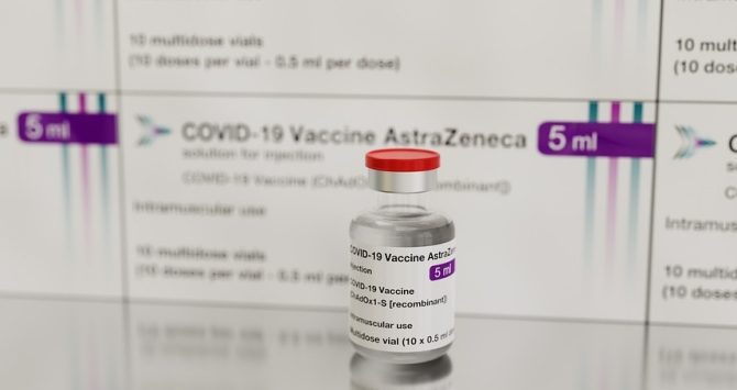 AstraZeneca, vaccini sospesi per militari e forze dell’ordine