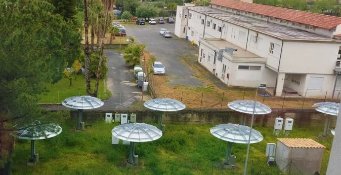 Impianto solare all’ospedale di Tropea, spreco di denaro e progetto ritirato dall’Europa