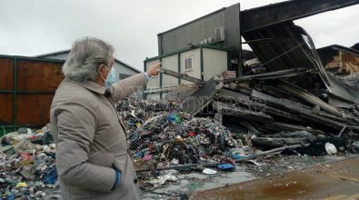 San Nicola da Crissa, in fumo il futuro di 40 famiglie: «Aiutateci a ricostruire la Stella del Sud» – Video