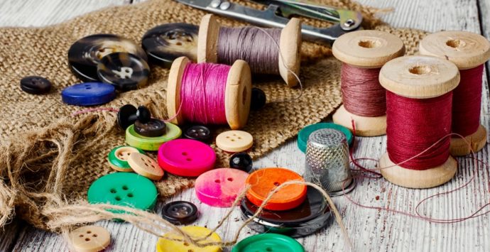 Moda e solidarietà, a Ionadi nasce l’Atelier sociale “Tabita”