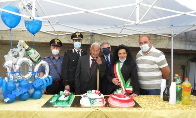 Arzona di Filandari in festa per i cento anni di nonno Salvatore