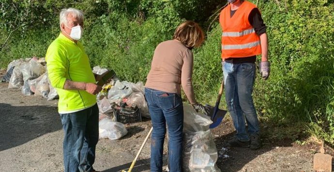 Vibo e dintorni alle prese con discariche e strade dissestate, scatta la protesta