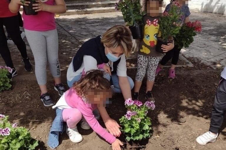 Portosalvo “Borgo dei fiori”: collocate oltre 200 piantine colorate – FOTO