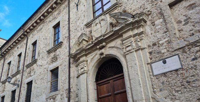Edilizia scolastica Vibo, l’ex “Bruzzano” non idonea: si stringe il cerchio attorno agli immobili