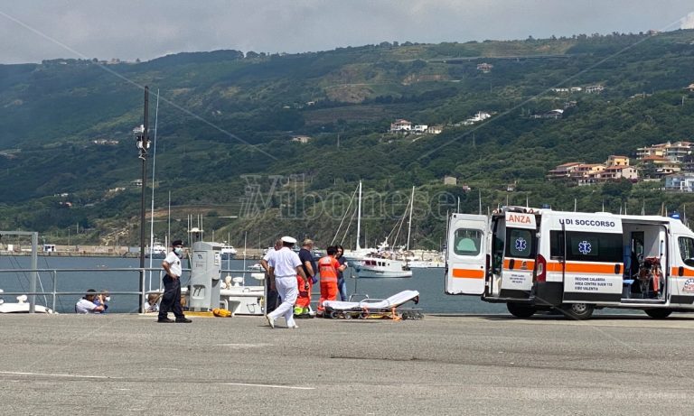 Paura al largo di Pizzo, giovane salvata dalla guardia costiera