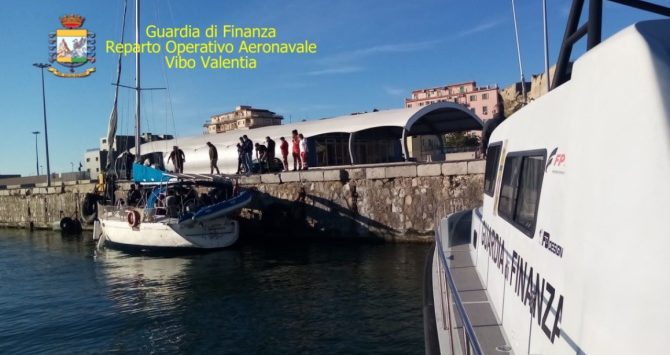 Migranti: tre nuovi sbarchi in Calabria