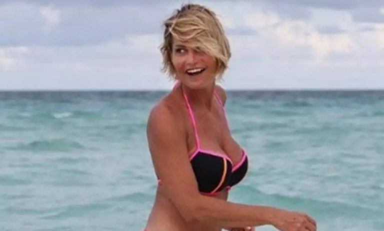 Simona Ventura in vacanza a Tropea: la perla del Tirreno sempre più meta dei vip -Video