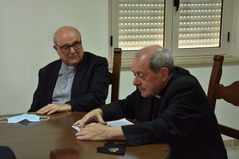 Diocesi di Mileto, monsignor Oliva ai giornalisti: «Non tacete sulla legalità»