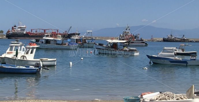 Pontile a Vibo Marina, “Dall’Alba al Tramonto” ai pescatori: «Da voi pretese insostenibili»