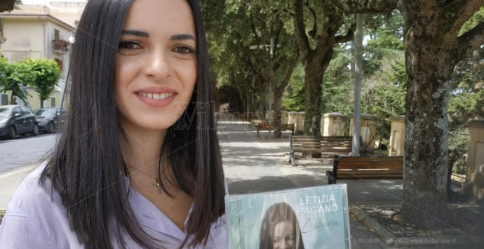 “Libera”, l’album d’esordio della cantante vibonese Letizia Pagano spopola sul web – Video