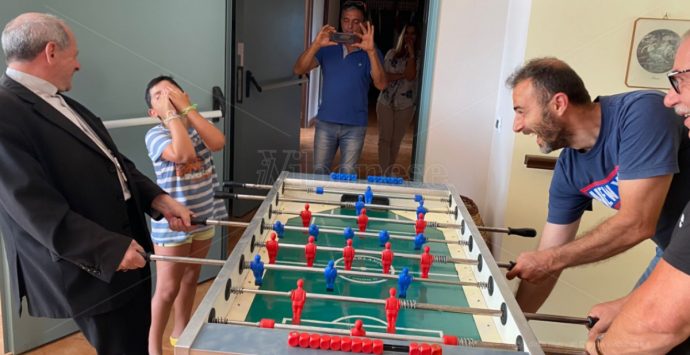 Mileto, visita a sorpresa di monsignor Oliva ai ragazzi del Centro Maranathà