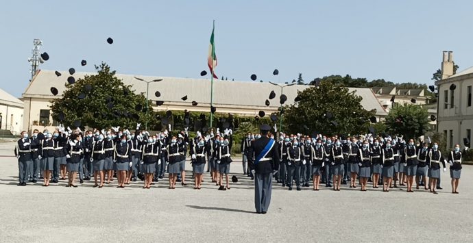 Polizia, giuramento a Vibo per gli allievi del 212esimo corso