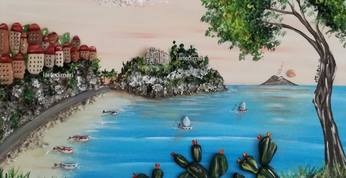 Tra sassi colorati e panorami, a Tropea la mostra sull’arte delle pietre di Meri Valenti
