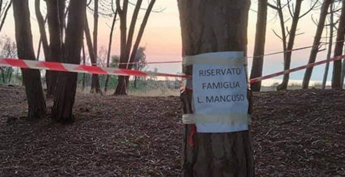 Pizzo, volantino a Pineta Colamaio: “Riservato famiglia L. Mancuso”