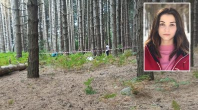 Uccisa da un branco di cani a Satriano, conclusa l’autopsia: Simona attaccata alle spalle