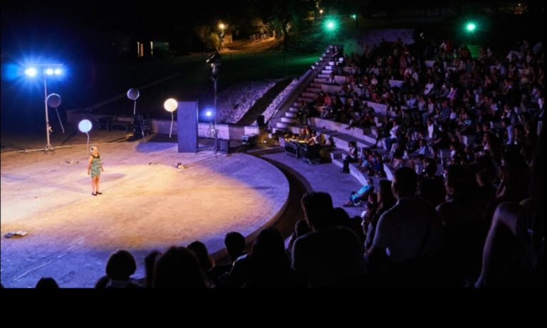 Ricadi, numeri da record per la V edizione di “Avvistamenti teatrali”: 1500 ospiti in 7 eventi -VIDEO