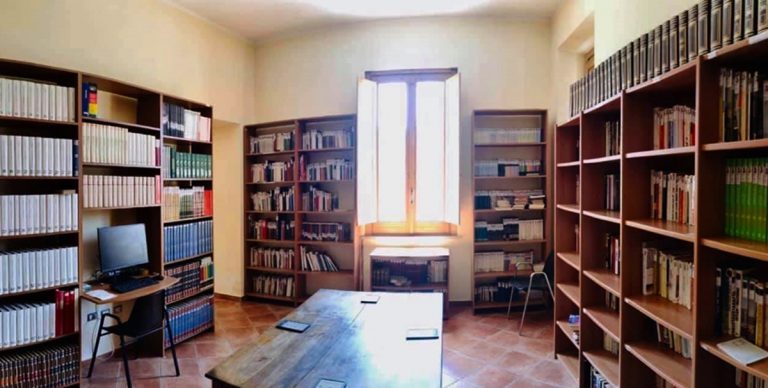 Serra rinasce con la nuova biblioteca “Enzo Vellone”