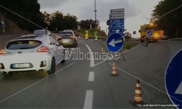 Traffico in tilt tra Pizzo e lo svincolo A2, il Comune: «Devastanti riflessi sulla vivibilità»