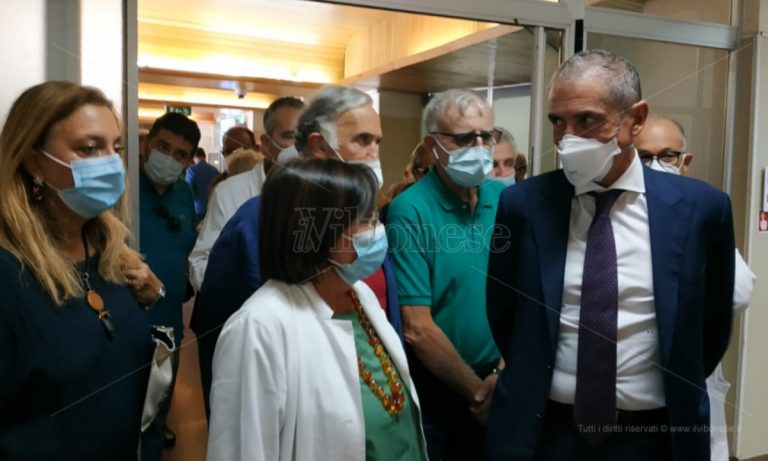 Il sottosegretario Costa a Tropea: «L’obiettivo del Governo è restituire la sanità ai calabresi» – Video