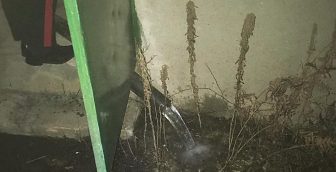 Zungri, danneggiato serbatoio della rete idrica. Il sindaco denuncia: «Inaccettabile»