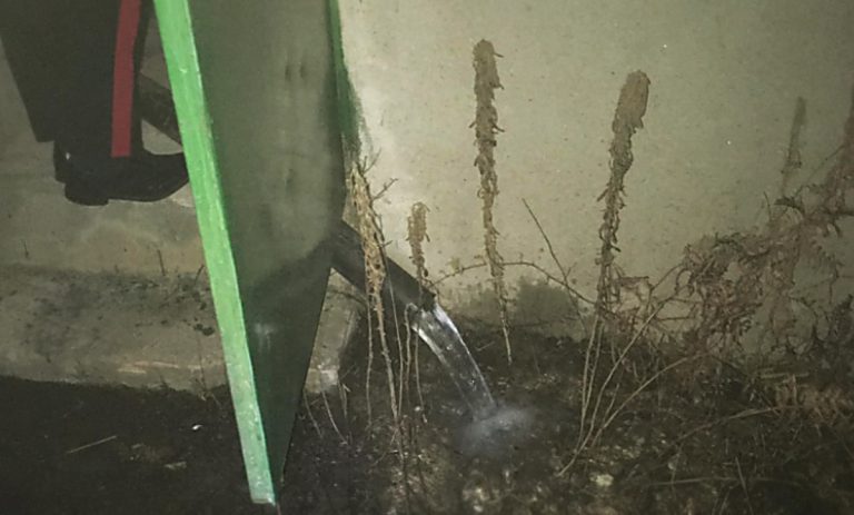 Zungri, danneggiato serbatoio della rete idrica. Il sindaco denuncia: «Inaccettabile»