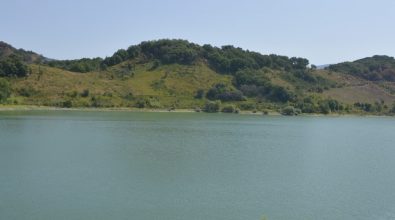 Ripulito il lago dell’Angitola nel Vibonese, in campo FareAmbiente