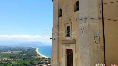 Nicotera, profanata la chiesa di Santa Chiara. I cittadini: «Gesto ignobile»