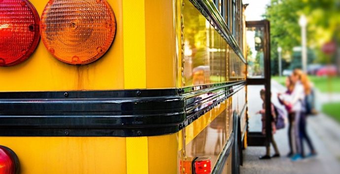 San Gregorio, servizio scuolabus sospeso per una settimana