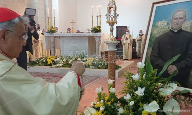 Beatificazione don Mottola, Semeraro: «È riuscito a trasformare la sofferenza in lievito di bontà» -Video