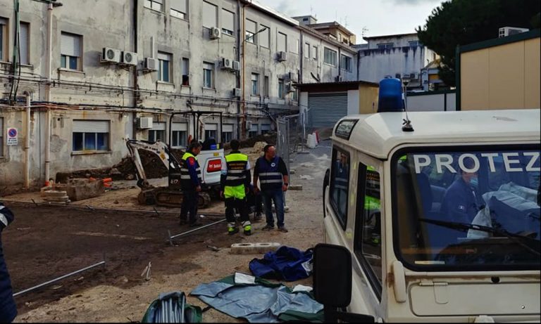 Ospedale Vibo: smontata la tensostruttura per il triage Covid. Non serve, pochi casi