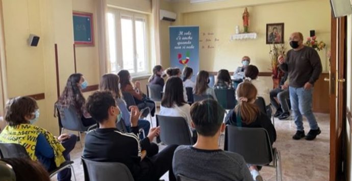 Audiolibri per non vedenti: a Vibo via alle registrazioni grazie agli studenti