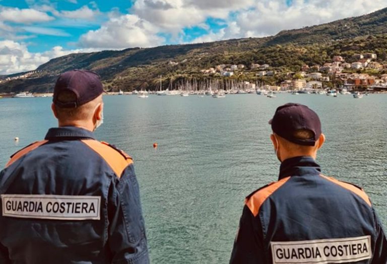 Sequestrato un pontile in ferro abusivo nel porto di Vibo Marina