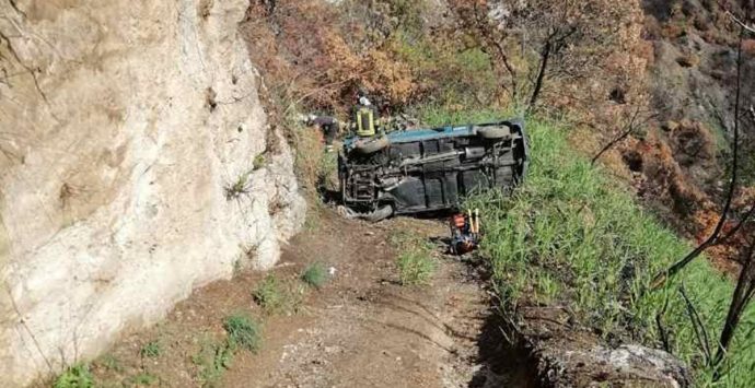 Grotteria, incidente sulla strada verso Serra San Bruno: due feriti