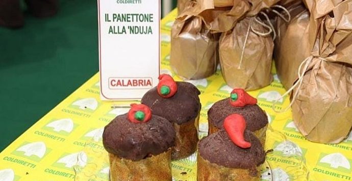 Il panettone alla ‘nduja e cioccolato conquista tutti alla Fiera di Milano