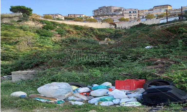 Pizzo: quell’incantevole spiaggia della “Seggiola” sprofondata nel degrado