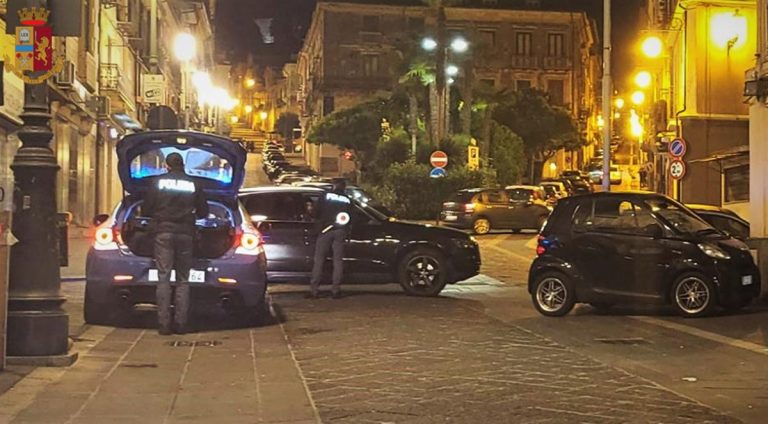 Controlli della polizia nei luoghi della movida, sanzioni a Vibo