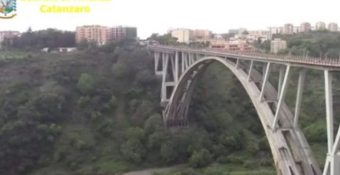 Controllavano gli appalti per il Ponte Morandi e la Due Mari: arresti e sequestri