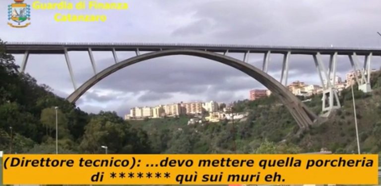 Sequestro Ponte Morandi, l’intercettazione: «La malta è una porcheria, qui casca tutto»