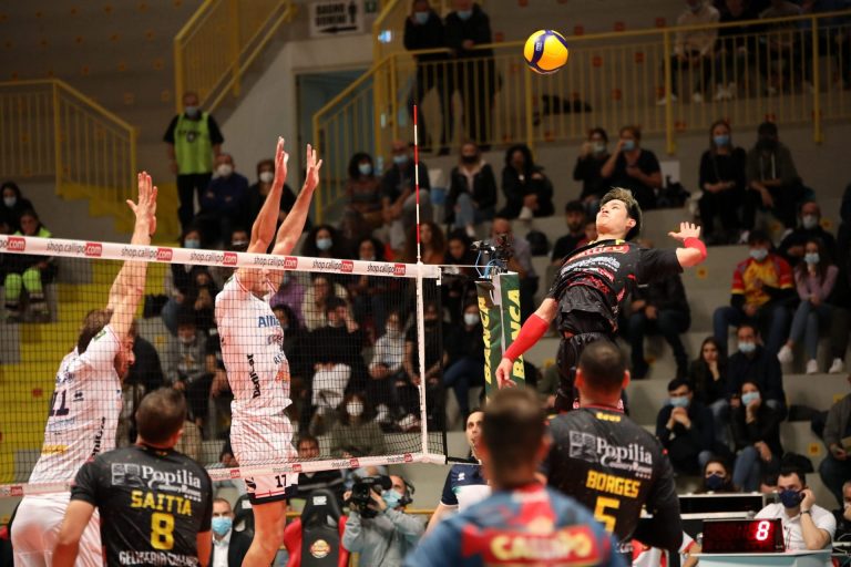 Volley Superlega, la Tonno Callipo perde al PalaMaiata: Milano vince 3 a 0