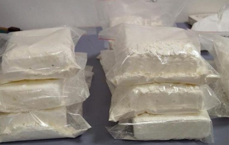 Narcotraffico, arresti e sequestrate tonnellate di cocaina: blitz pure nel Vibonese – Nomi