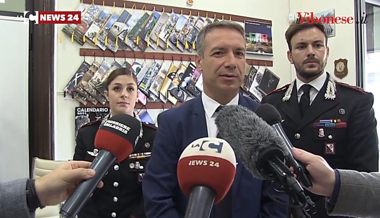 Donna picchiata e rapinata nel Vibonese, il procuratore Falvo: «Denunciate, lo Stato c’è» – Video