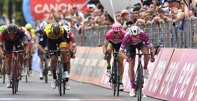 Il Giro d’Italia passa anche da Pizzo: chiusa al transito via Nazionale