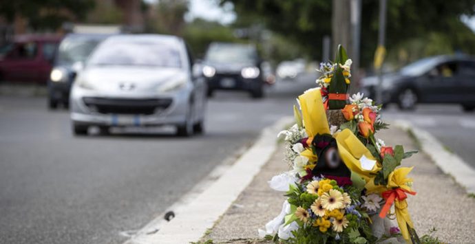 Giornata in memoria delle vittime della strada, la Polizia nelle scuole per sensibilizzare